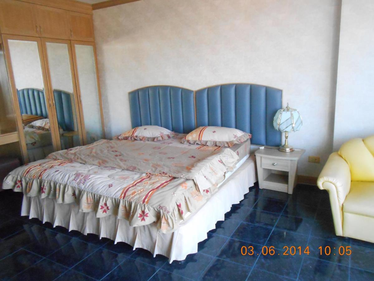 View Talay Condo #1 = Jomtien Call Me +66-8-68409-206 Pattaya Exteriör bild