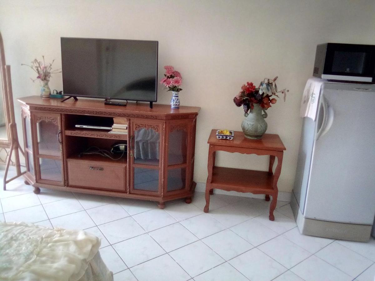 View Talay Condo #1 = Jomtien Call Me +66-8-68409-206 Pattaya Exteriör bild