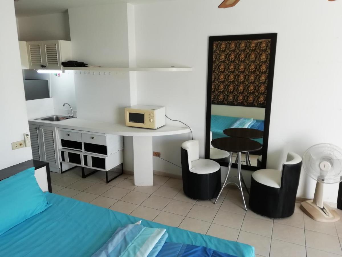 View Talay Condo #1 = Jomtien Call Me +66-8-68409-206 Pattaya Exteriör bild
